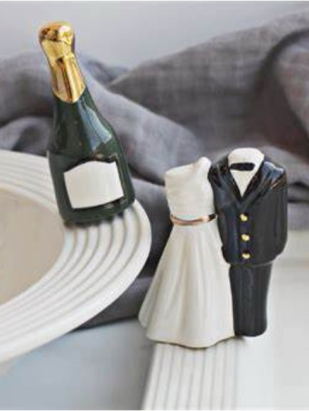 Nora Fleming Down The Aisle - Bride & Groom Wedding Mini (A225) - Picture 3 of 3